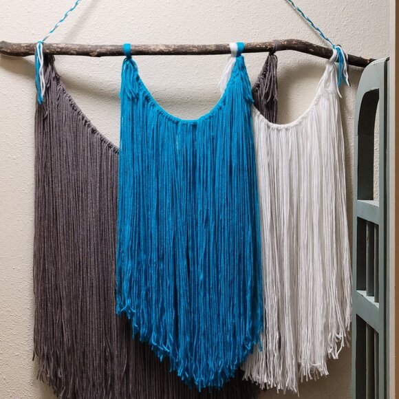 Beautiful New Boho Yarn Wall Hanging - Picture 2 of 2